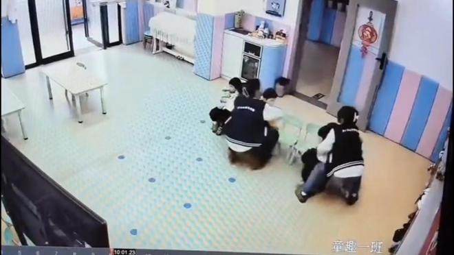 后续来了！网友表示：这嘉奖是不是低了开元棋牌试玩地震中高中生背起同学逃生(图5)