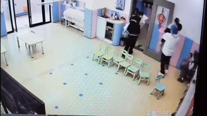后续来了！网友表示：这嘉奖是不是低了开元棋牌试玩地震中高中生背起同学逃生(图8)