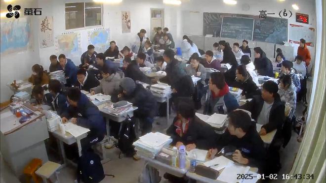后续来了！网友表示：这嘉奖是不是低了开元棋牌试玩地震中高中生背起同学逃生(图4)