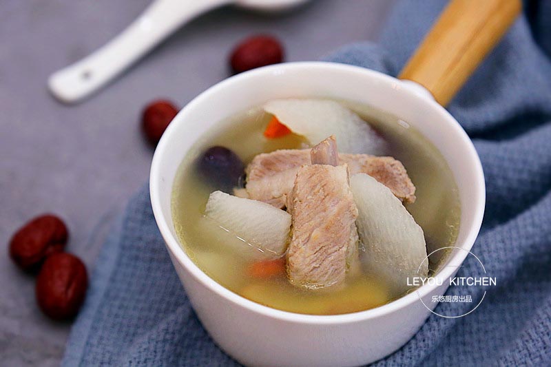 食材放锅里一键即成秋天干燥要多喝汤开元棋牌试玩6道用电饭锅炖的汤把(图5)